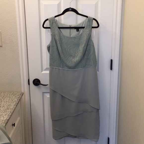 Le Bos Dress - Picture 5 of 6